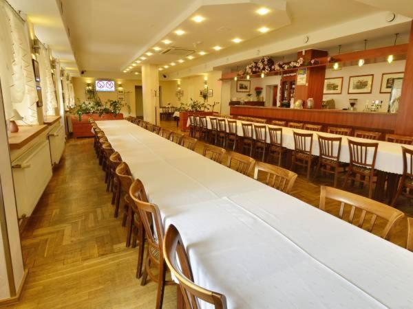 Ludowa Restauracja & Noclegi Kietrz Luaran gambar